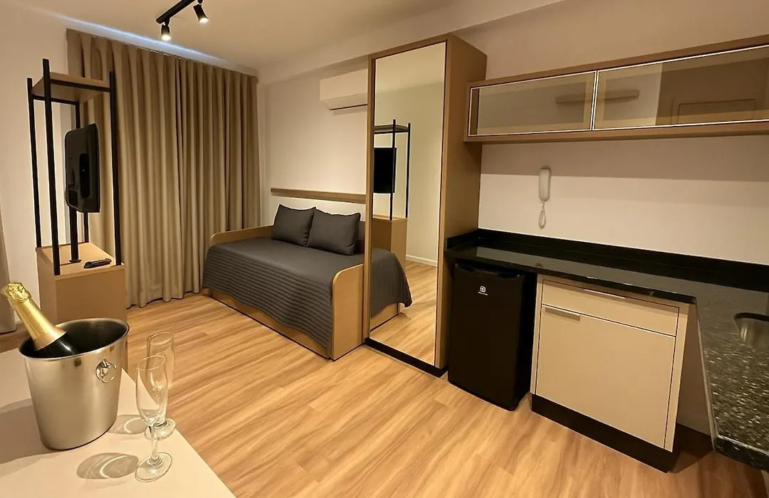 IBZ711 - Studio completo c/Jacuzzi/Pscina/Academia-1